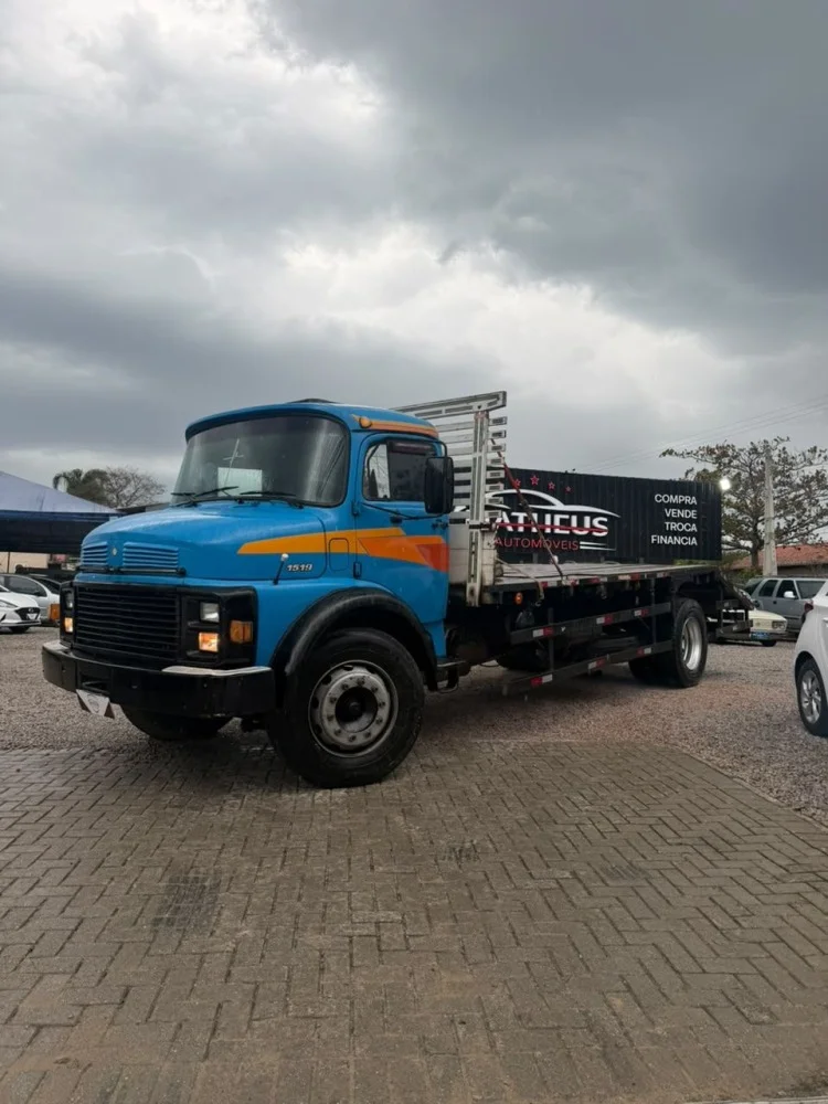 Mercedes-Benz L 1519